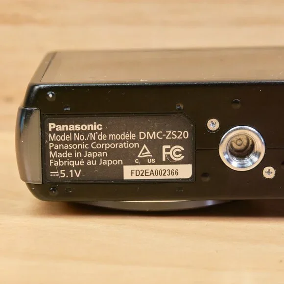 Panasonic Lumix ZS20 14.1 MP Digital Camera, Full HD video, Leica Lens - Picture 9 of 9